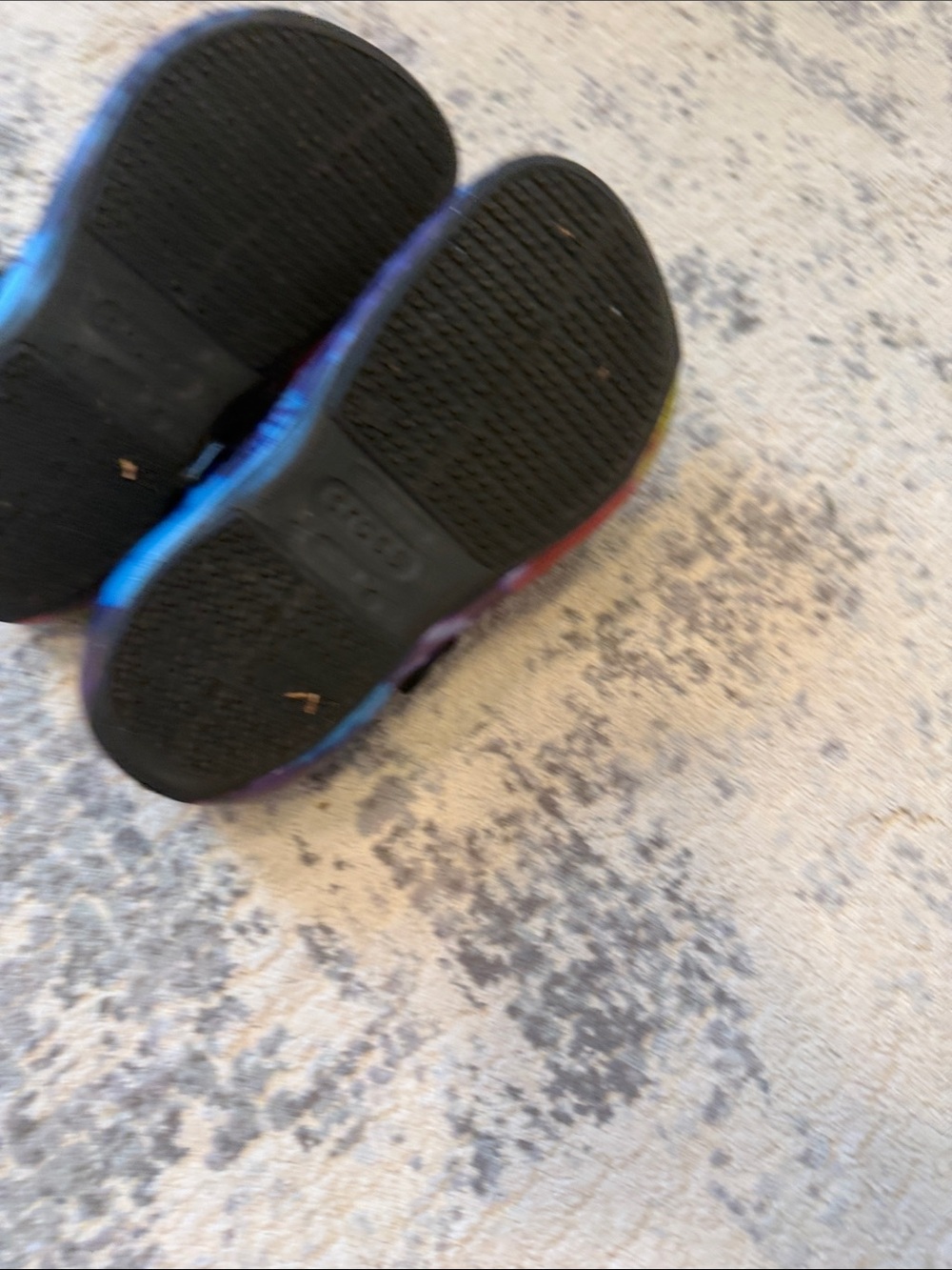 Tie-Dye Women’s Crocs with LiteRide - Picture 5 of 5